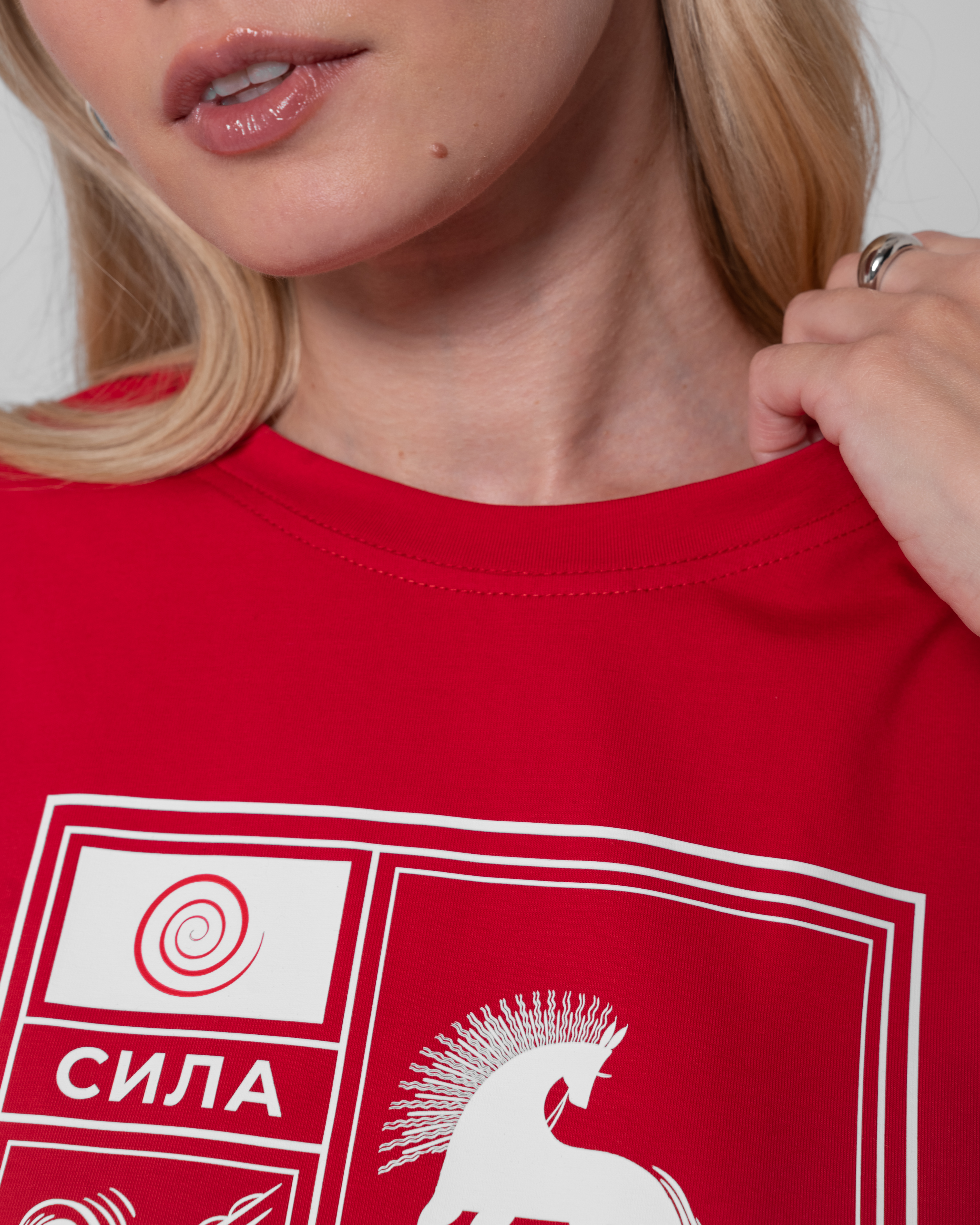 Футболка «сила доброты» красная